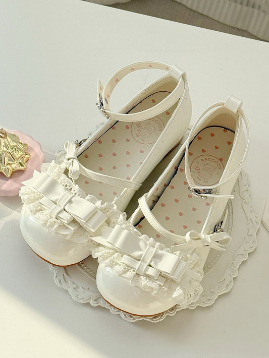 Low-heel White Mary Janes in PU with Ruffled Lace Edging & Bow Accents