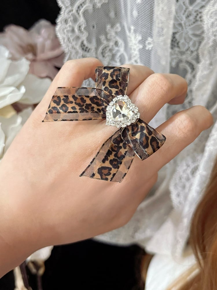 Brown Rhinestone Heart Decorated Leopard Pattern Bowknot Ring