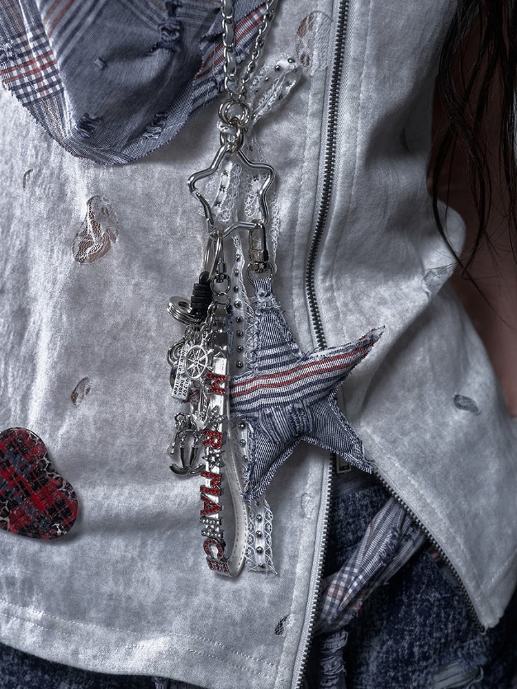 Punk Rock Skeleton and Star Charm White Necklace Keychain