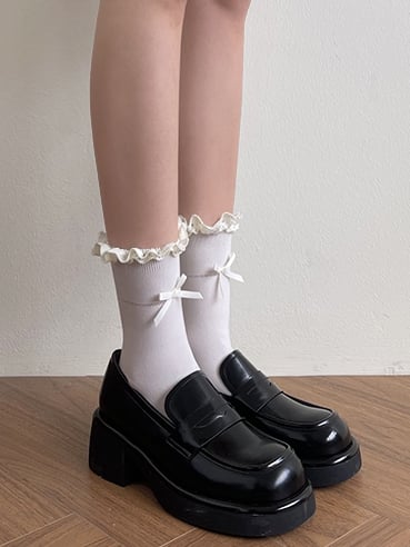 Light Yellow/Beige/Black Bowknot Decorated Lace Trim Lolita Socks