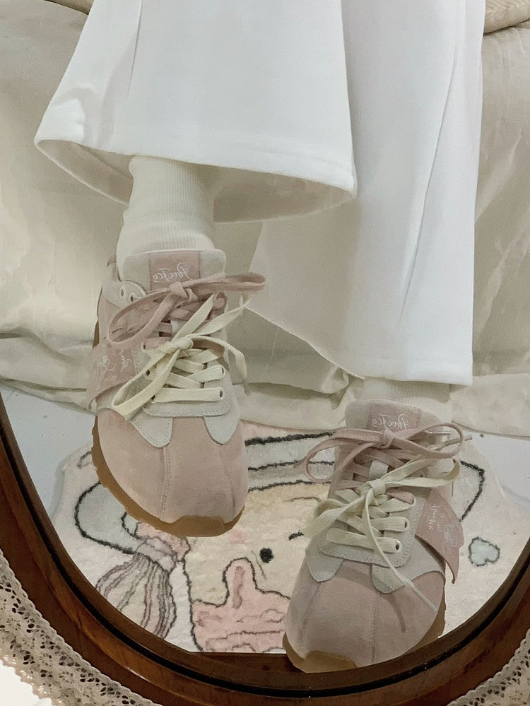 Pink Letter And Bear Decorated Front Lace-up Ties Sneakers