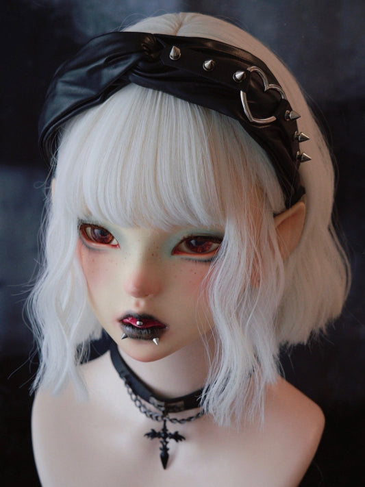 Black Gothic Criss-cross Heart Decorated Studs Design KC