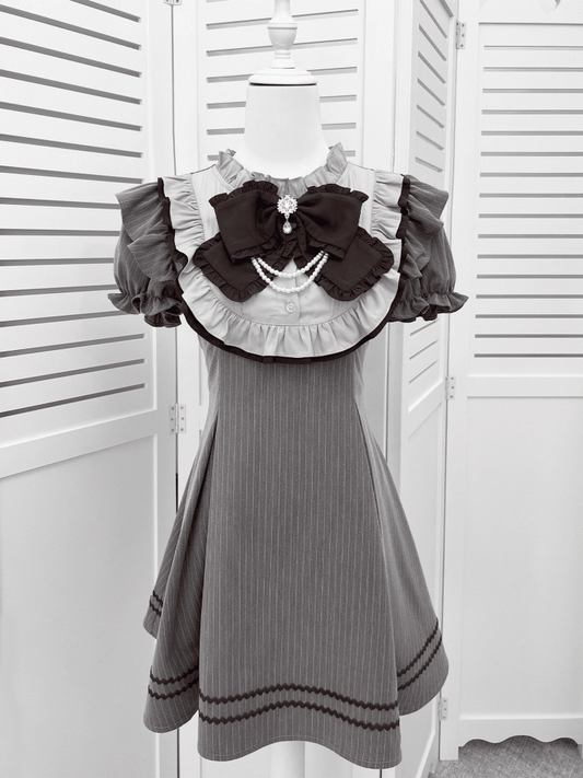 Jirai Kei Ruffle Neckline Puff Sleeves Gray Striped Dress with Free Bowtie