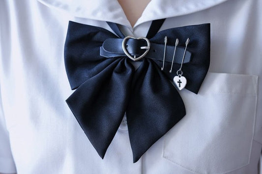 Heart Buckle Black Bow Tie