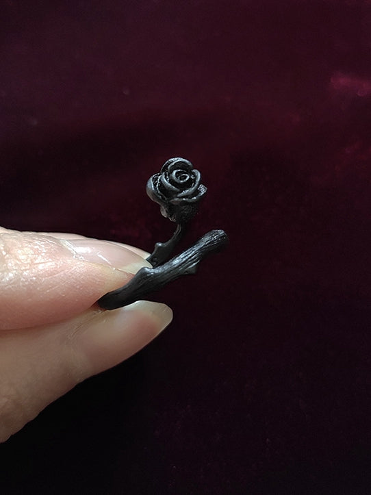 Gothic Black Punk Rock Rosette Adjustable Ring