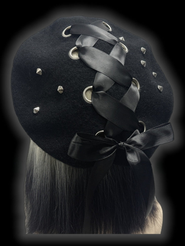 Y2K Black Lace-up Detail Studs Design Wool Beret