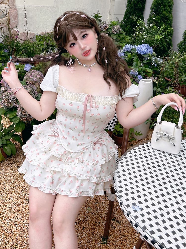 Plus Size White Tulips Print Short Sleeves Top