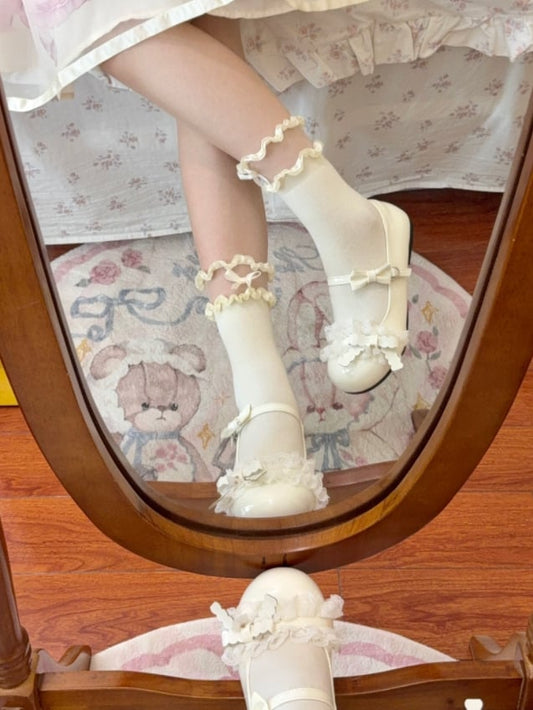 Sweet Off-white Lolita Flats in PU Leather with Delicate Ruffled Lace, Decorative Heart & Discreet Snap Fastener