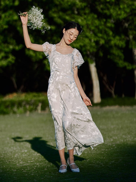 Vintage White Floral Decorations at Back Summer Dress