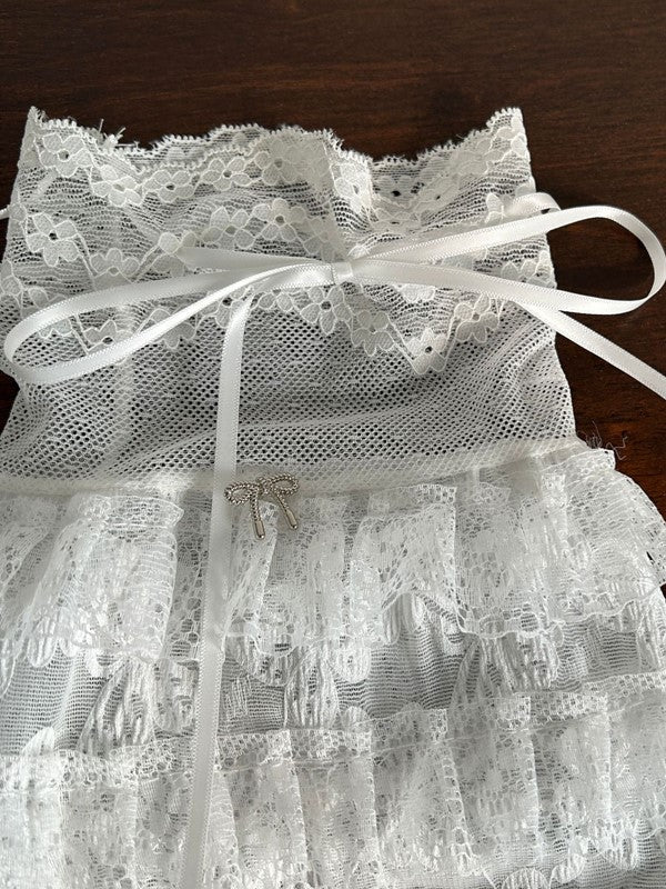 White Lolita Floral Pattern Sleeves With Hollow-out Lace Ruffled Cuffs And Self-tie Straps