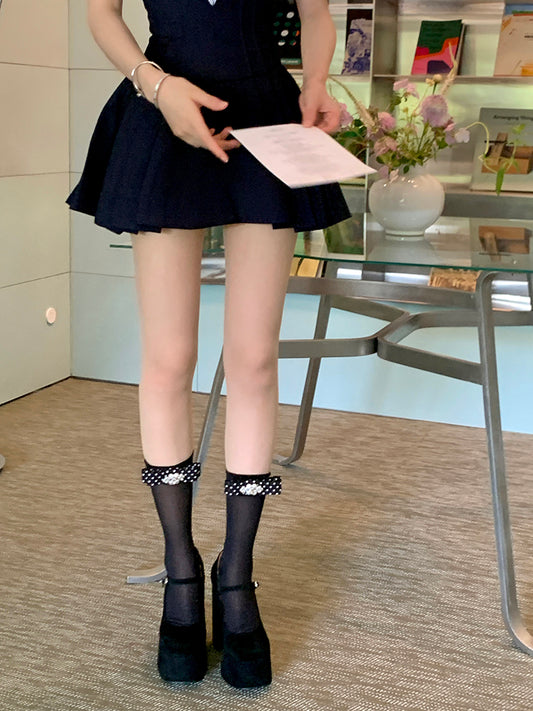 Black/White Polka-dot Pattern Bowknot Calf Socks