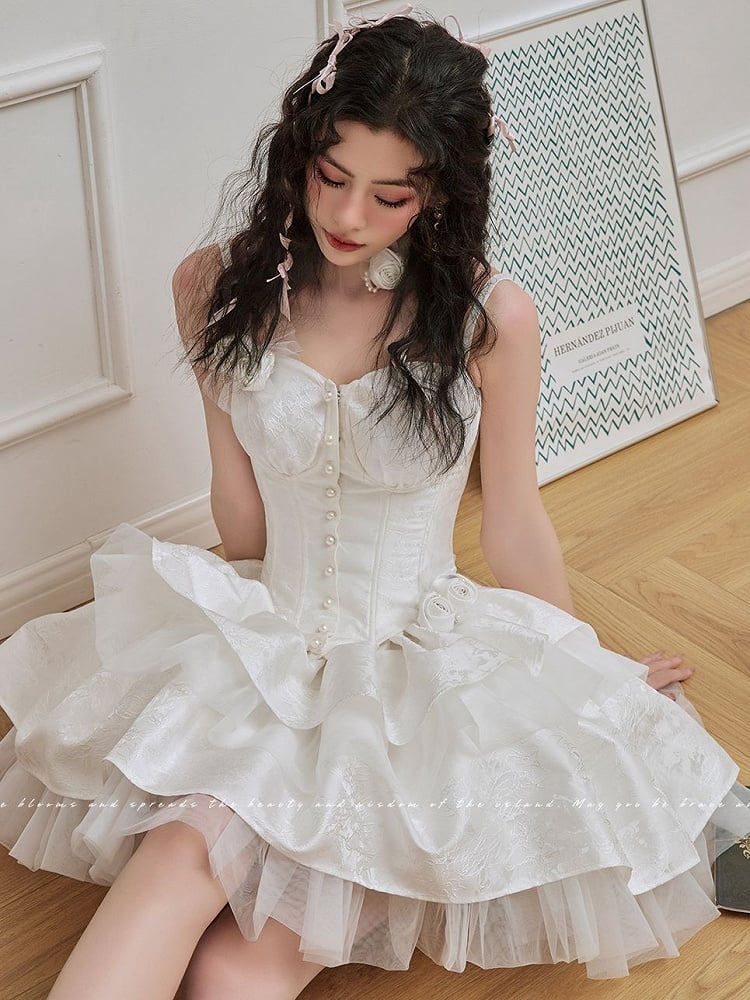 White Jacquard Tiered Skirt with Rosettes Brooch