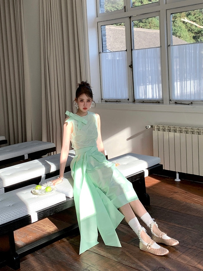 Black/White Cut-out Design Bowknot And Beaded Decorated Calf Socks