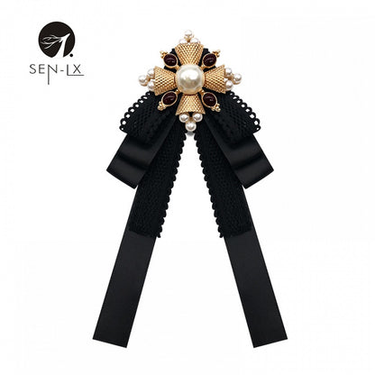 Baroque vintage Bow Brooch