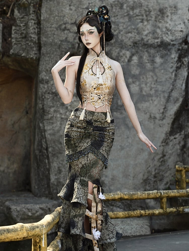 Drop Cutout Neckline with Cheongsam Halter Collar Chinoiserie Cropped Top