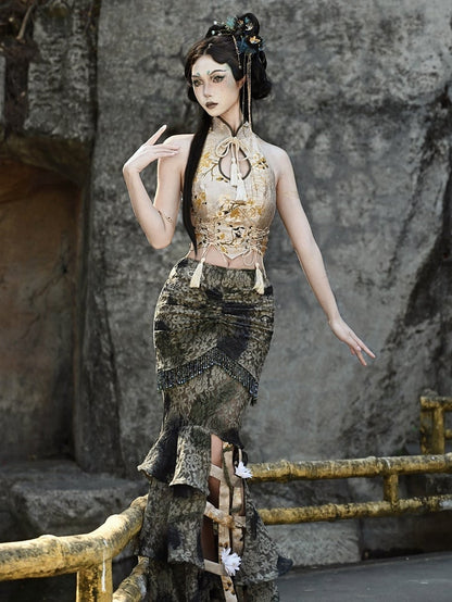 Drop Cutout Neckline with Cheongsam Halter Collar Chinoiserie Cropped Top