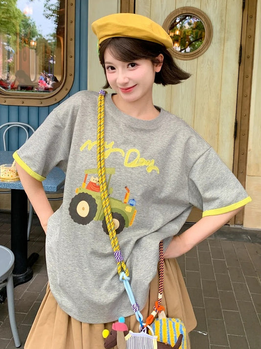 Gray Round Neck Cartoon Tractor Print Loose T-shirt