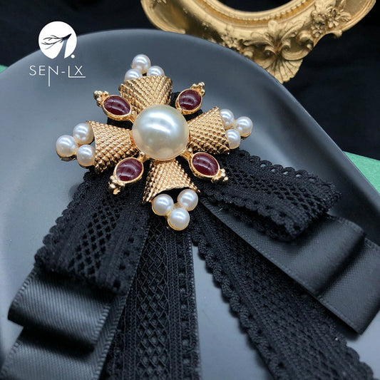 Baroque vintage Bow Brooch