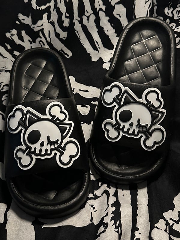 Black and White Gothic Skeleton Applique Summer Slippers