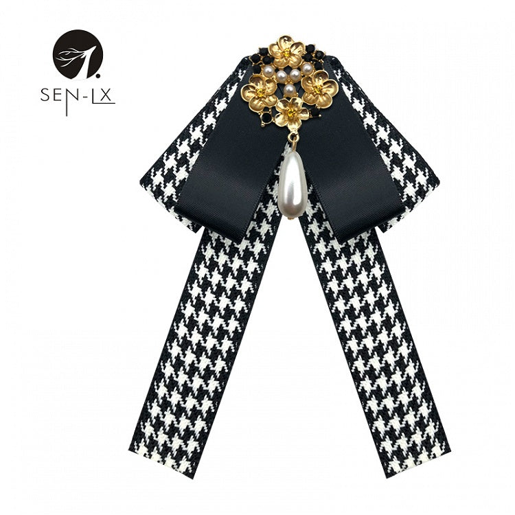 Baroque Antique Pearl Bow Fabric Brooch