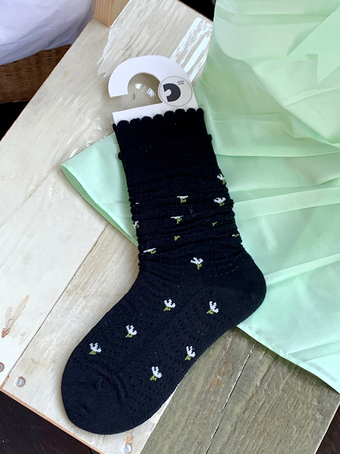 Gray/White/Wine Red/Black Floral Pattern Under-knee Stockings