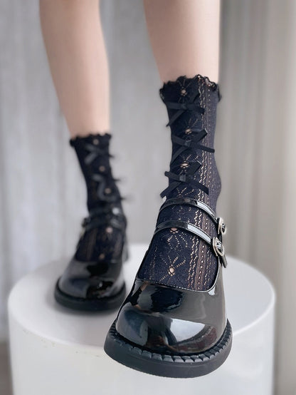 White/Light Yellow/Black Bows Daisy Calf Socks