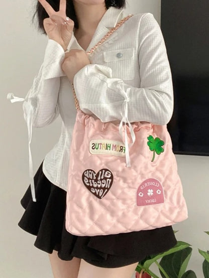 Sweet Pink Diamond Quilted Drawstring Shoulder Bag With Clover And Letter Embroidery