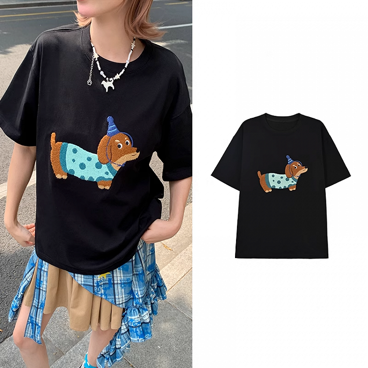 Plush Dachshund Embroidery Black Round Neck Cotton T-shirt