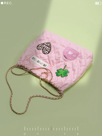 Sweet Pink Diamond Quilted Drawstring Shoulder Bag With Clover And Letter Embroidery