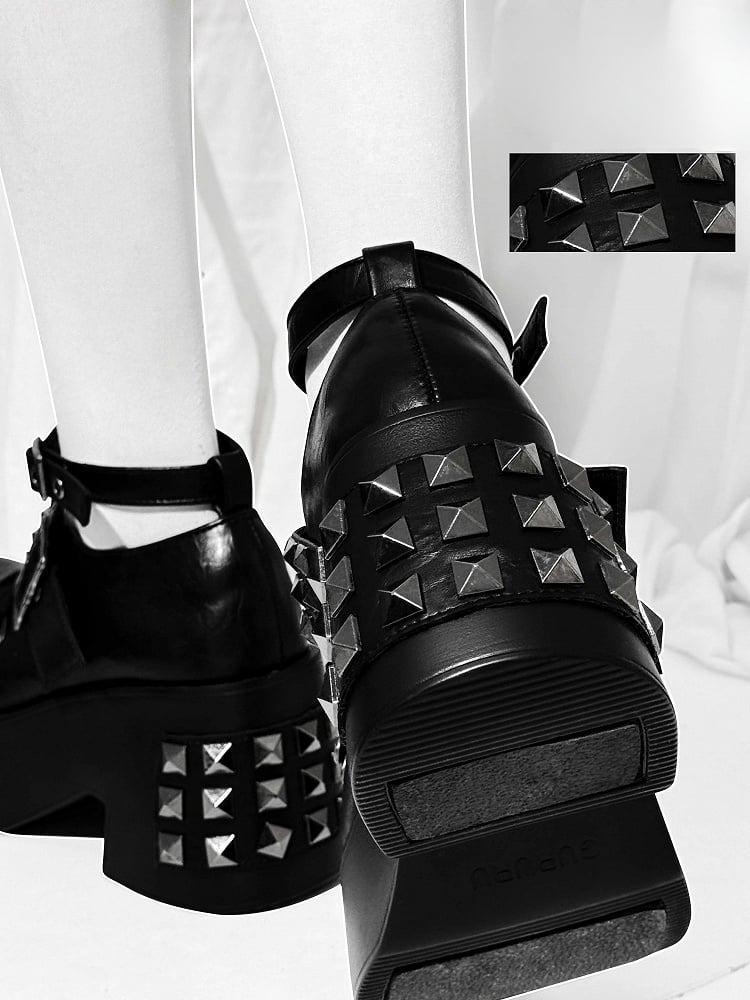 Black Punk Studs Details Crisscross Design Platform High Block Heels