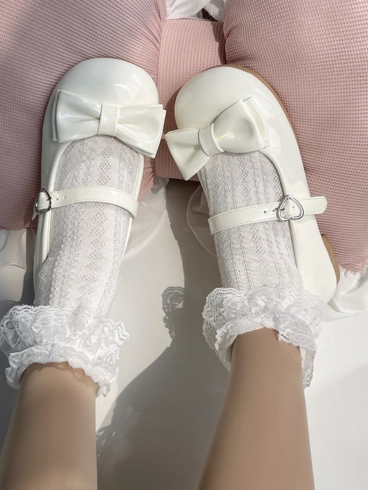 Heart Buckle Accent with Charming Bow Decor White Low-heel Mary Jane Shoes in Sweet Lolita