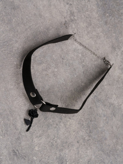 Black Gothic Studs Decorated Rosette Pendant Choker