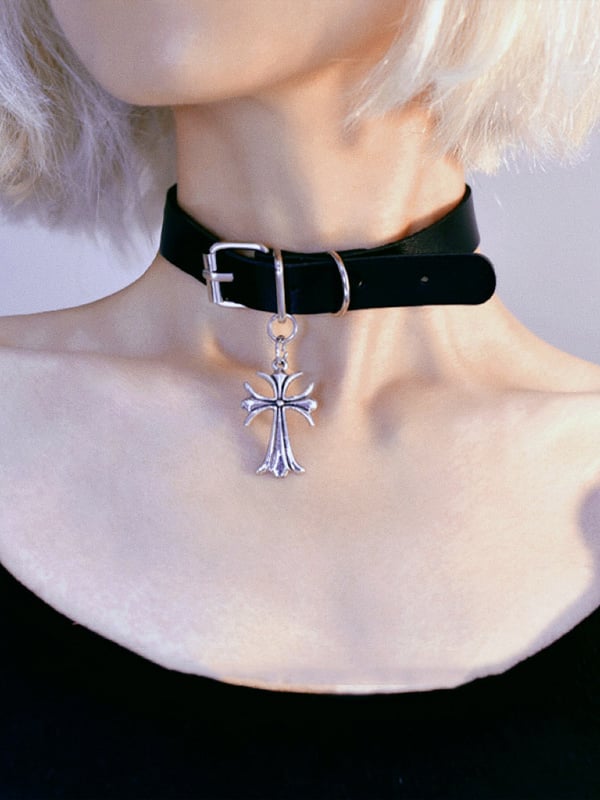 Punk Cross Pendant Black Choker