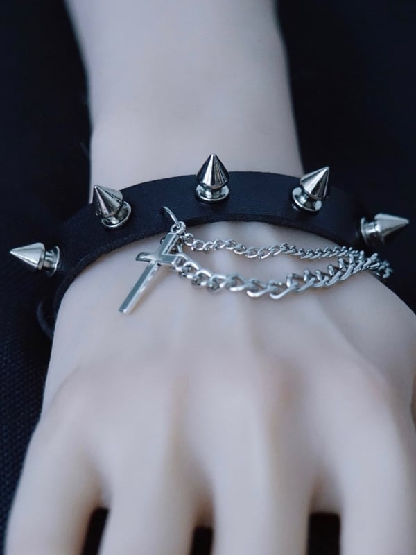 Black Gothic Cross And Chain Charm Studs Decorated Bracelet