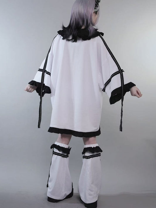 White&Black Jirai Kei Peter Pan Collar Insect Print Ruffles Trim T-shirt With Studs Decorated Leg Warmers