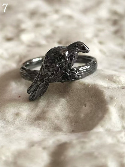 7 Options Raven Design Gothic Ring