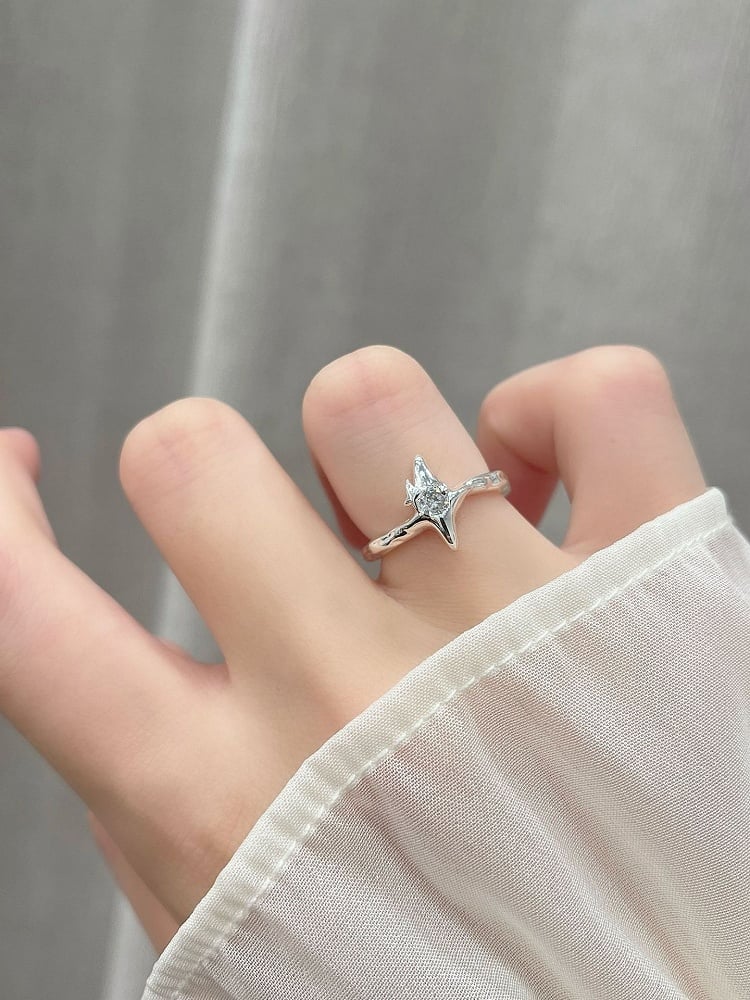 3 Options Y2K Bittersweet Star/Shell Ring