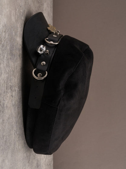 Black Gothic Studs Details Bone And Cross Charm Beret Hat