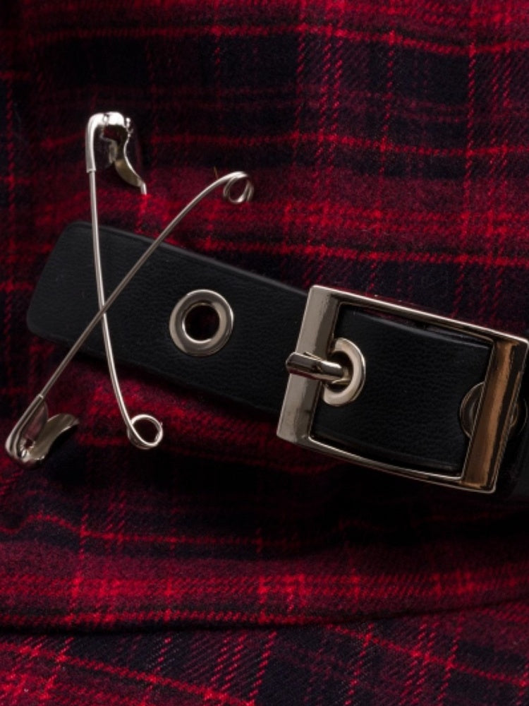 Black And Red Plaid Pattern With Buckle Pins Details Beret