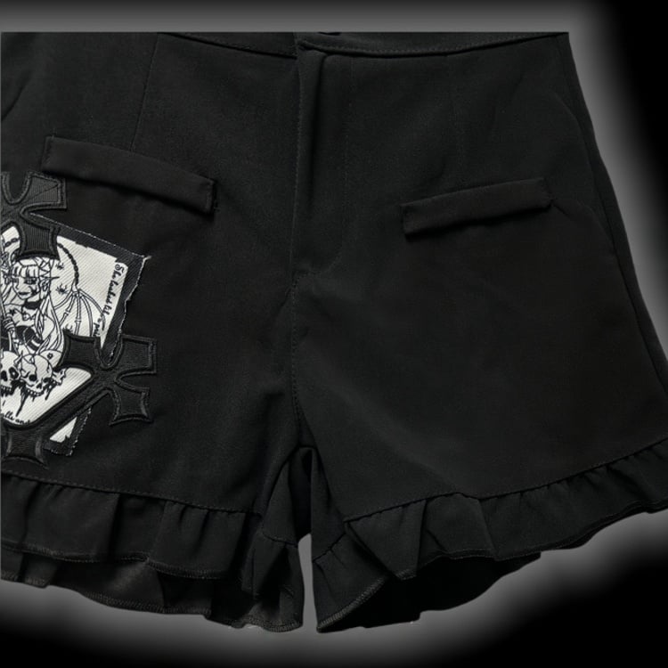 Gothic Black Cross Patches High Waist Ruffle Trim Shorts with Free Waist Chain
