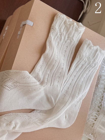 White/Beige Hollow-out Calf Socks With Star And Polka-dot Pattern