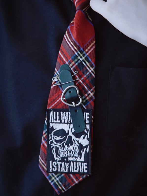 Red Plaid Pattern With Skull Applique Decorated Heart Buckle Tie