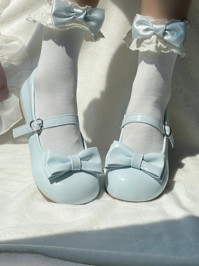 Light Blue Sweet Lolita Low-heel Mary Janes with Round Toe Design, Heart Closure & Bow Embellishments