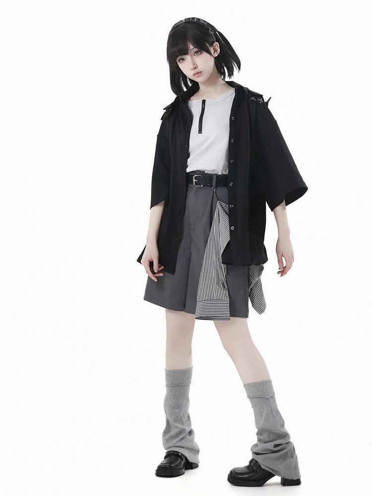 Gray Casual Shorts with Striped Accessory and Buckle Belt