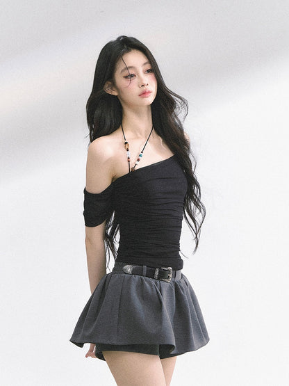 White/Black Asymmetrical Neckline Slim-fitting T-shirt Beaded Halter Top