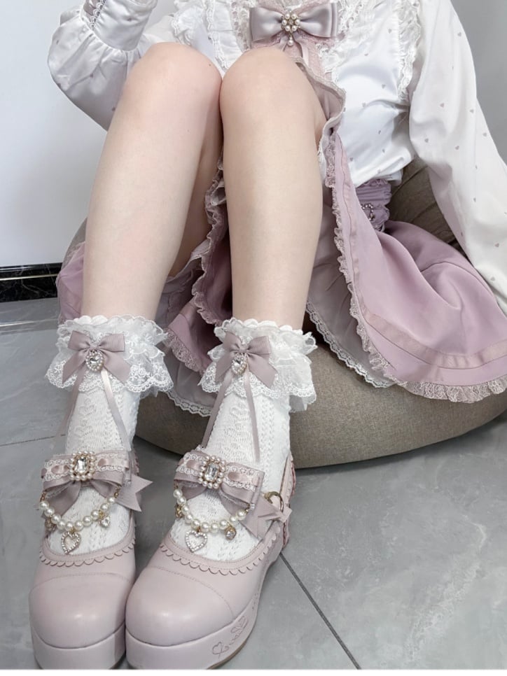 Jirai Kei Dusty Pink Bowknot and Heart Rhinestone Decoration Lace Cuffs White Cotton Ankle Socks