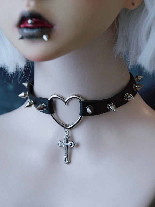 Black Gothic Cross Pendant Studs Design Heart Choker