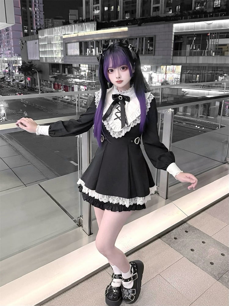 Jirai Kei Black & White Two-Piece Set | Lace Trim Top with Heart Buckles Waist & Matching Shorts