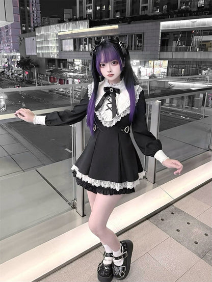 Jirai Kei Black & White Two-Piece Set | Lace Trim Top with Heart Buckles Waist & Matching Shorts