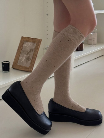 White/Light Brown/Dark Coffee/Dark Grey/Black Polka-dot Pattern Underknee Stockings